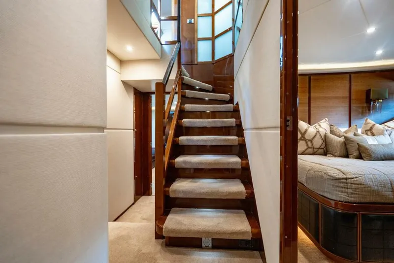 Slide: The Image of Princess 95 M/Y 2010 - 67