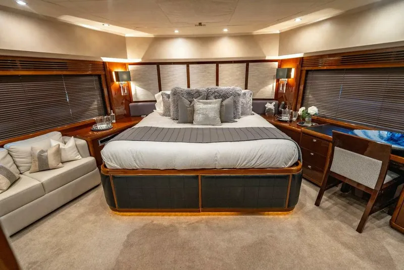 Slide: The Image of Princess 95 M/Y 2010 - 72