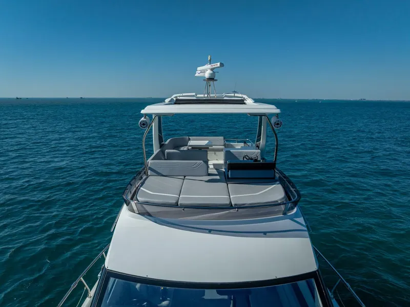 Slide: The Image of Galeon 500 Fly 2021 - 11