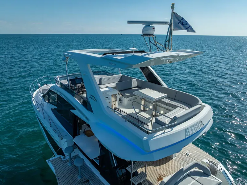Slide: The Image of Galeon 500 Fly 2021 - 17