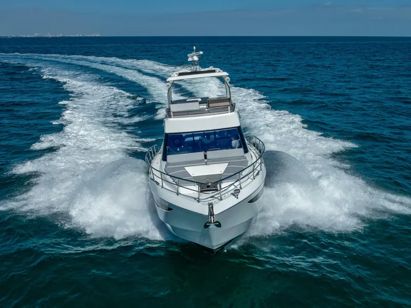 Slide: The Image of Galeon 500 Fly 2021 - 28