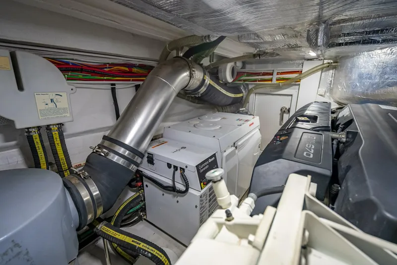 Slide: The Image of Galeon 500 Fly 2021 - 35