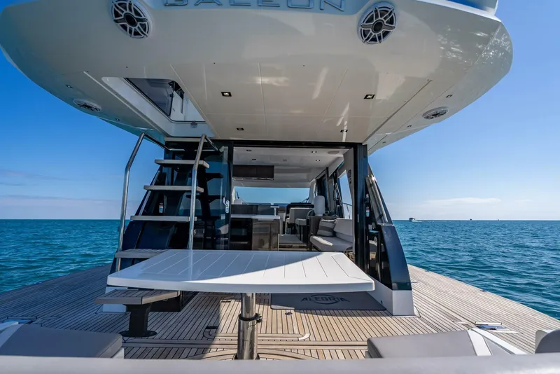 Slide: The Image of Galeon 500 Fly 2021 - 66