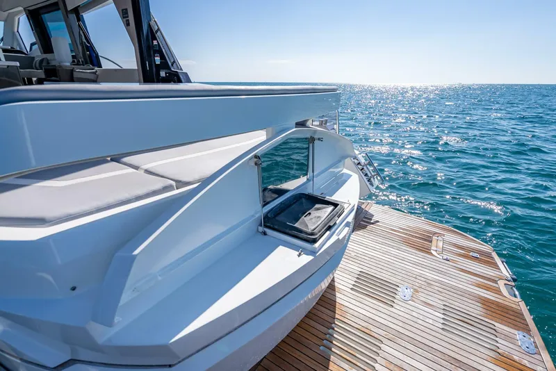Slide: The Image of Galeon 500 Fly 2021 - 70