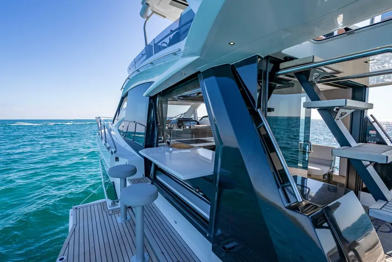 Slide: The Image of Galeon 500 Fly 2021 - 71