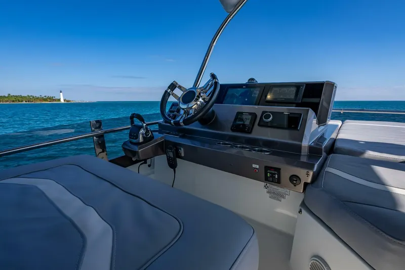 Slide: The Image of Galeon 500 Fly 2021 - 77