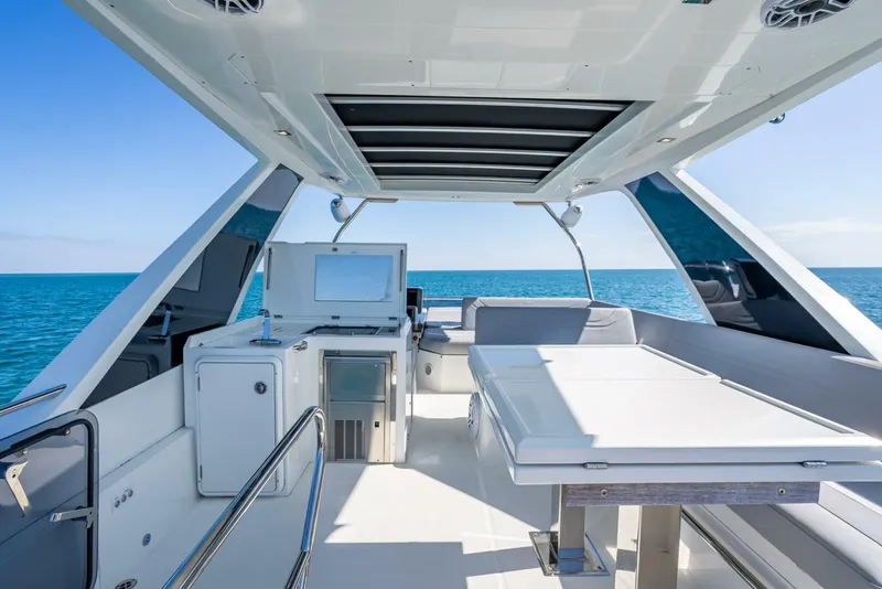 Slide: The Image of Galeon 500 Fly 2021 - 79