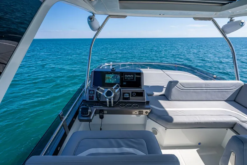 Slide: The Image of Galeon 500 Fly 2021 - 80