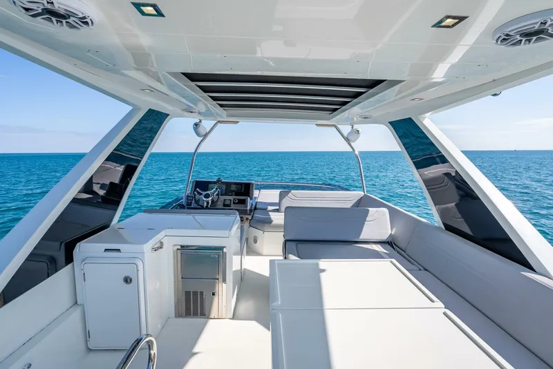 Slide: The Image of Galeon 500 Fly 2021 - 82