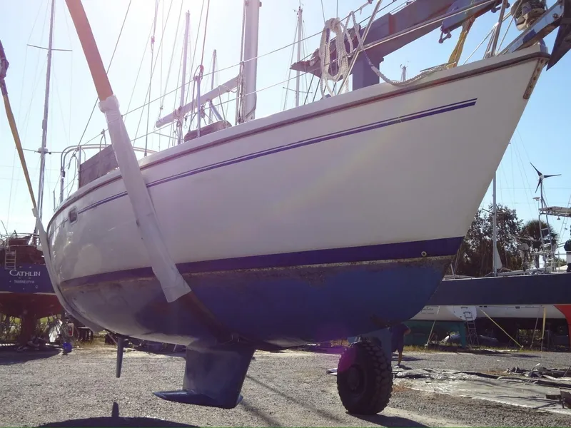 Slide: The Image of Catalina 36 Mkll 2000 - 17