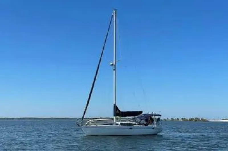 Slide: The Image of Catalina 36 Mkll 2000 - 43