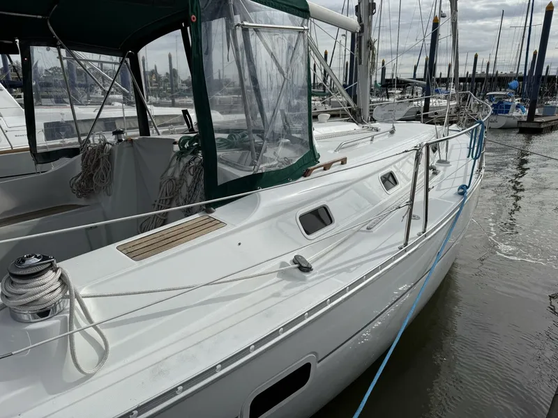 Slide: The Image of Beneteau 361 2002 - 12