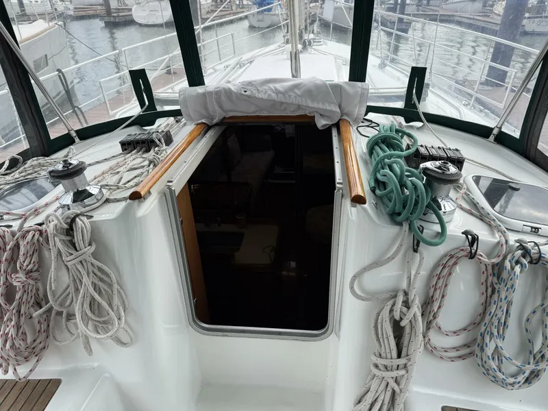 Slide: The Image of Beneteau 361 2002 - 17