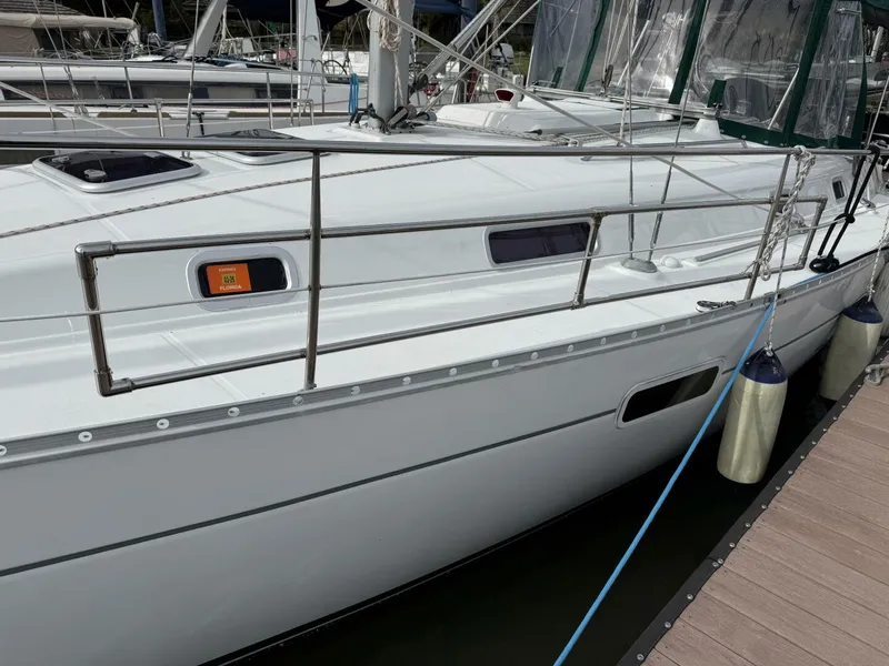 Slide: The Image of Beneteau 361 2002 - 2