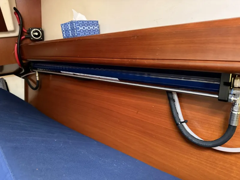 Slide: The Image of Beneteau 361 2002 - 28