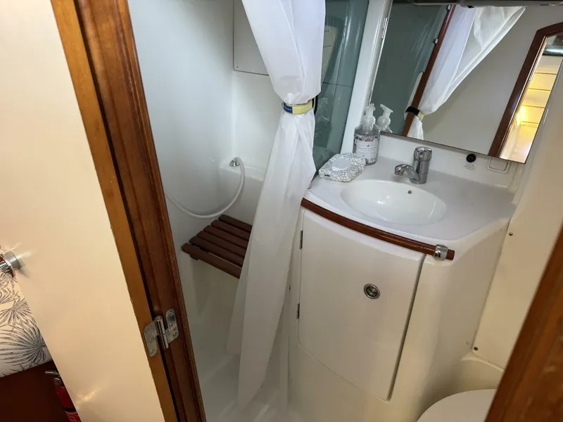 Slide: The Image of Beneteau 361 2002 - 37