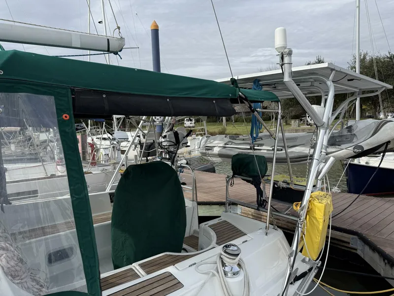 Slide: The Image of Beneteau 361 2002 - 6