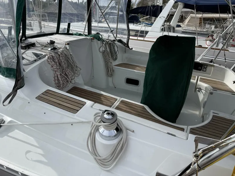 Slide: The Image of Beneteau 361 2002 - 7