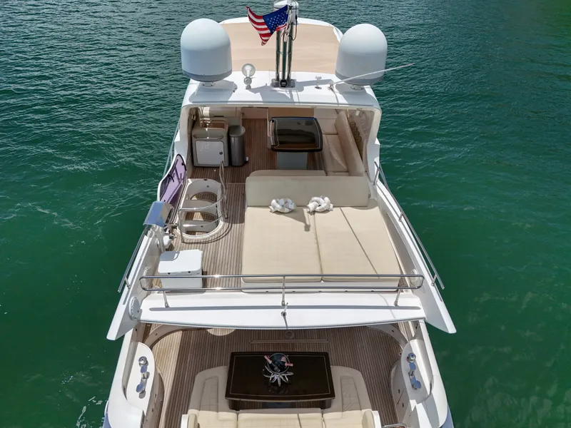 Slide: The Image of Azimut 64 FLY 2012 - 17