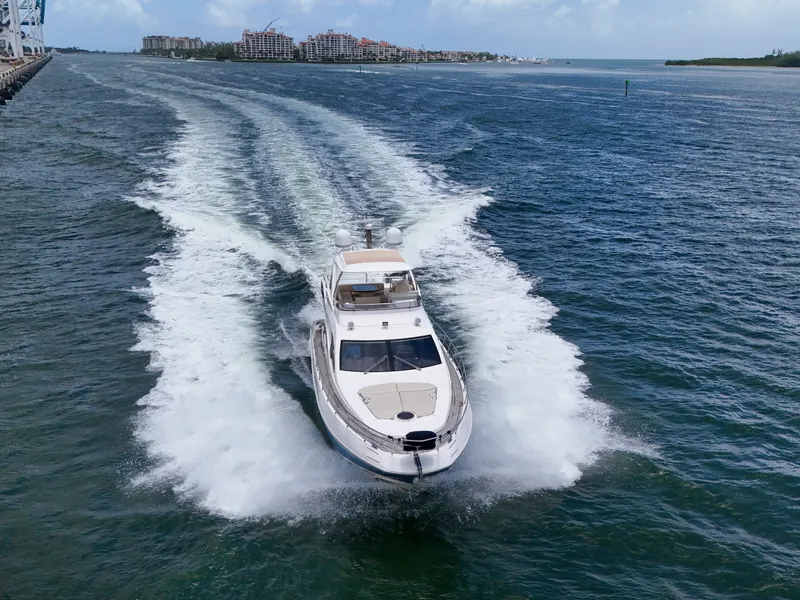 Slide: The Image of Azimut 64 FLY 2012 - 23