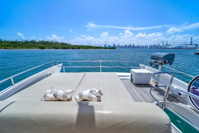 Slide: The Image of Azimut 64 FLY 2012 - 29