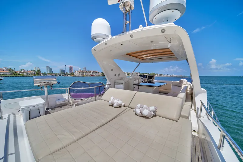 Slide: The Image of Azimut 64 FLY 2012 - 30