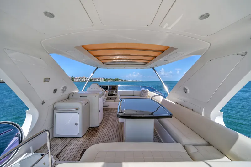 Slide: The Image of Azimut 64 FLY 2012 - 33