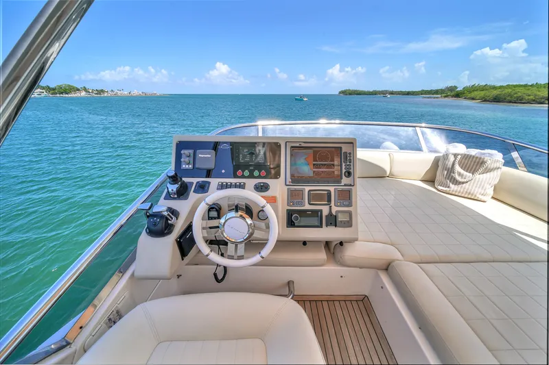 Slide: The Image of Azimut 64 FLY 2012 - 42