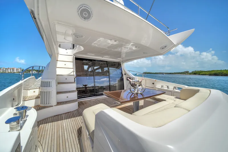 Slide: The Image of Azimut 64 FLY 2012 - 43
