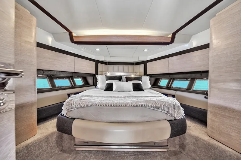 Slide: The Image of Azimut 64 FLY 2012 - 68