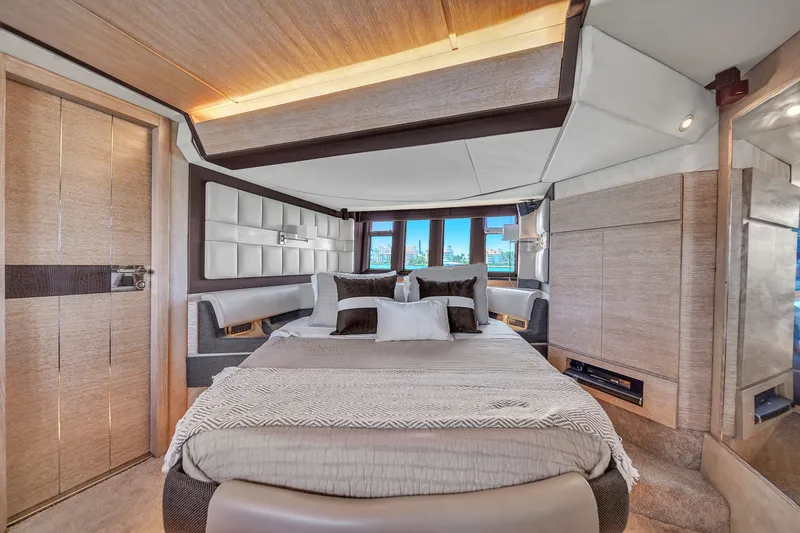 Slide: The Image of Azimut 64 FLY 2012 - 78