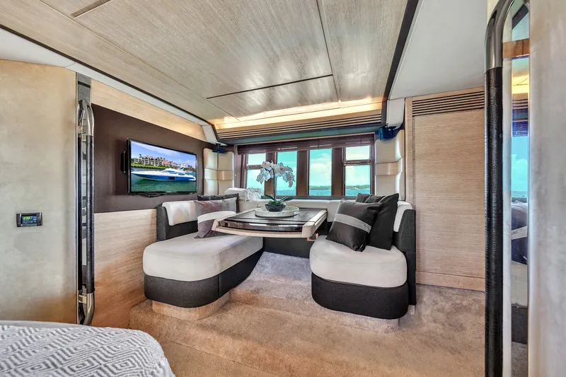 Slide: The Image of Azimut 64 FLY 2012 - 79