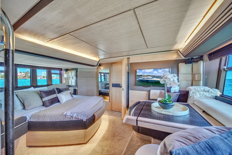 Slide: The Image of Azimut 64 FLY 2012 - 80