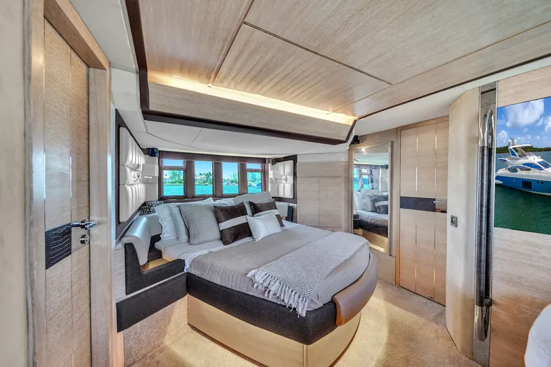 Slide: The Image of Azimut 64 FLY 2012 - 81