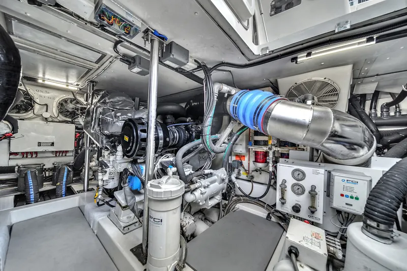 Slide: The Image of Azimut 64 FLY 2012 - 86
