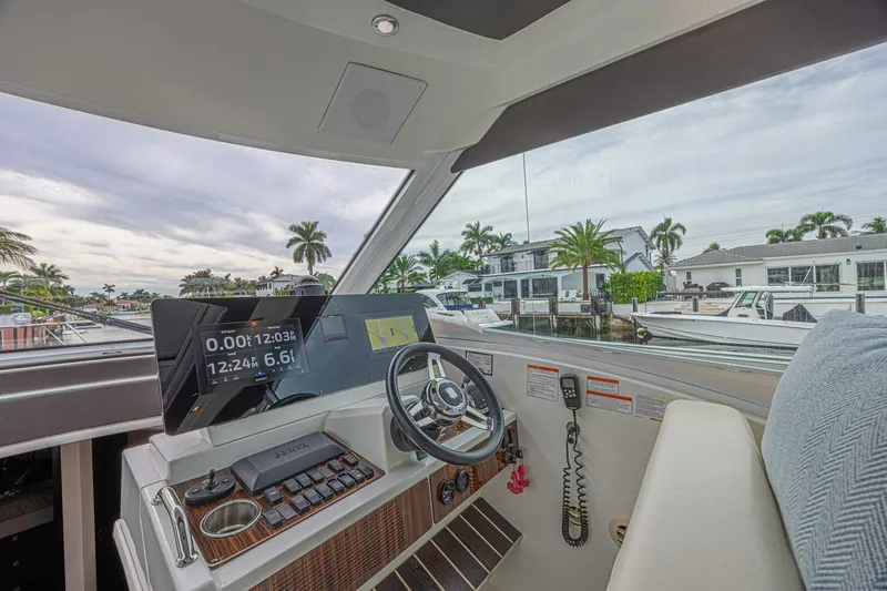 Slide: The Image of Cruisers 48 Cantius 2012 - 24