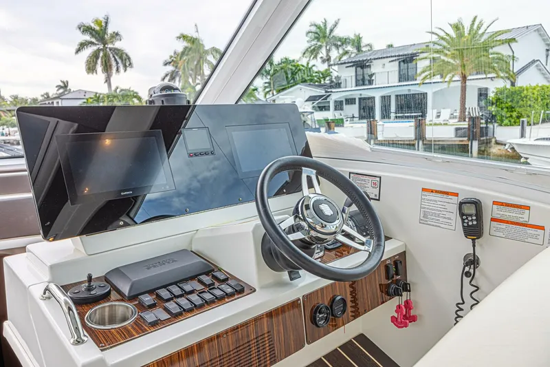 Slide: The Image of Cruisers 48 Cantius 2012 - 25