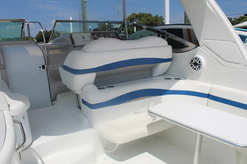 Slide: The Image of Formula 40 Performance Cruiser 2004 - 10