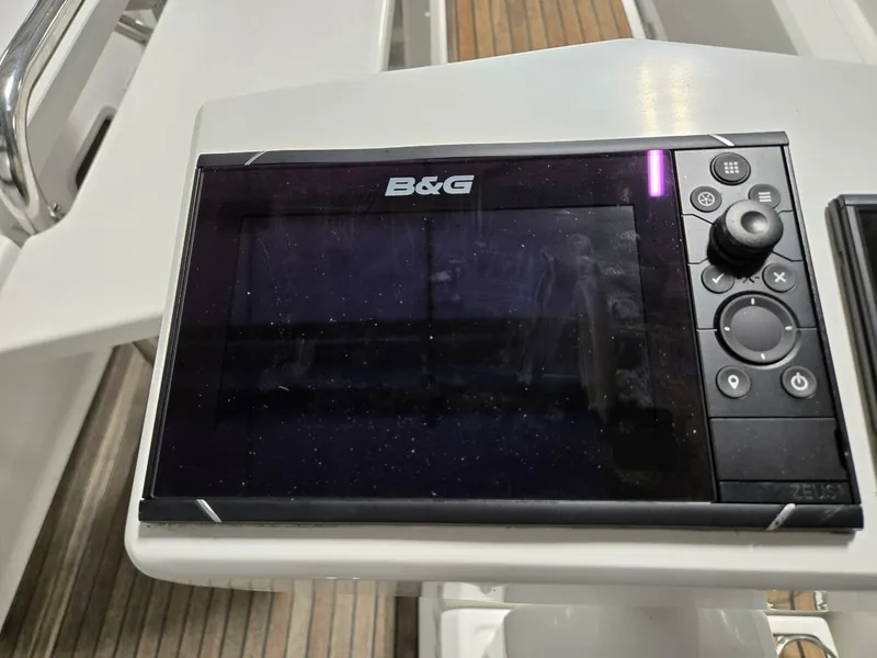 Slide: The Image of Beneteau Oceanis 30.1 2021 - 18