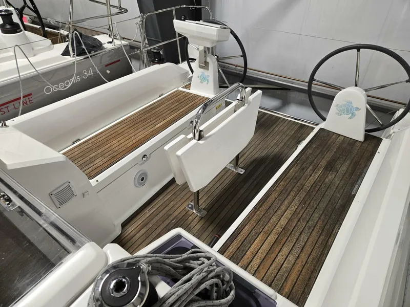 Slide: The Image of Beneteau Oceanis 30.1 2021 - 21