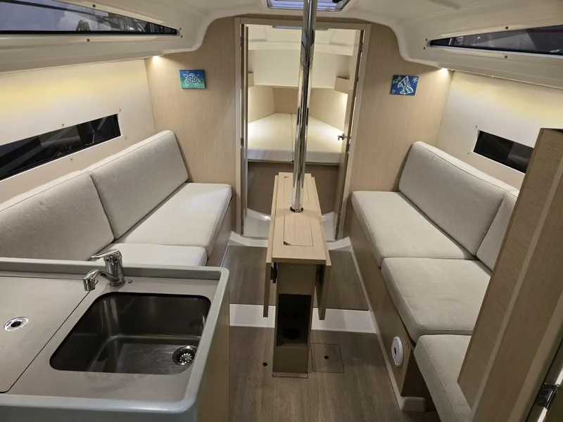 Slide: The Image of Beneteau Oceanis 30.1 2021 - 22