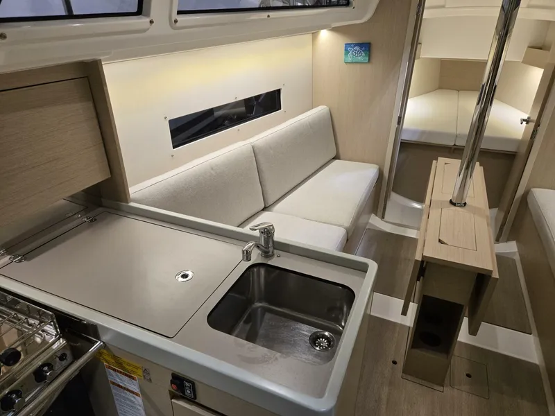 Slide: The Image of Beneteau Oceanis 30.1 2021 - 23