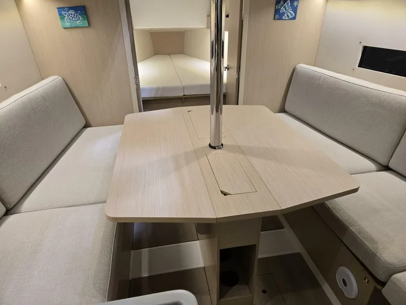 Slide: The Image of Beneteau Oceanis 30.1 2021 - 27