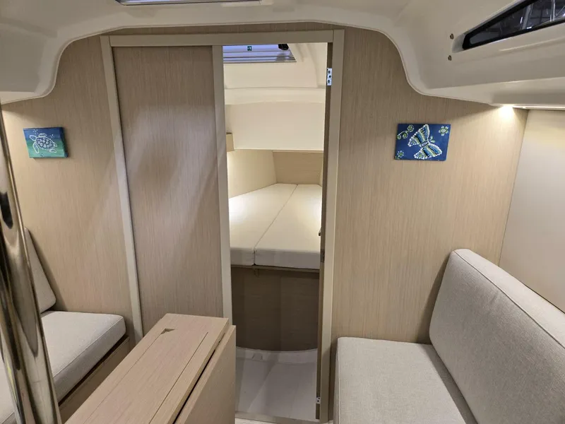 Slide: The Image of Beneteau Oceanis 30.1 2021 - 30