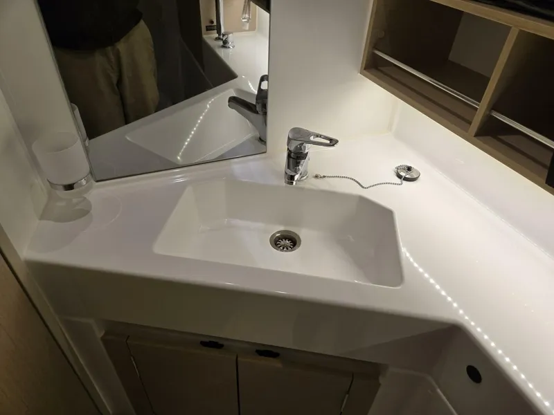 Slide: The Image of Beneteau Oceanis 30.1 2021 - 33