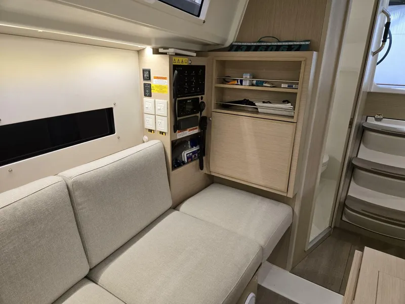 Slide: The Image of Beneteau Oceanis 30.1 2021 - 39