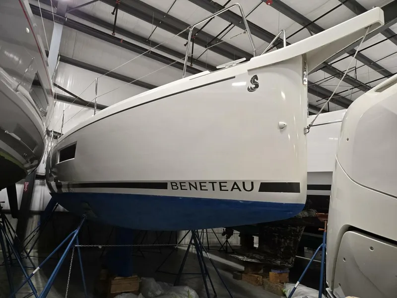 Slide: The Image of Beneteau Oceanis 30.1 2021 - 6
