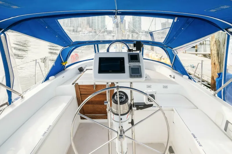 Slide: The Image of Morgan 41 Out Island Classic 1987 - 9