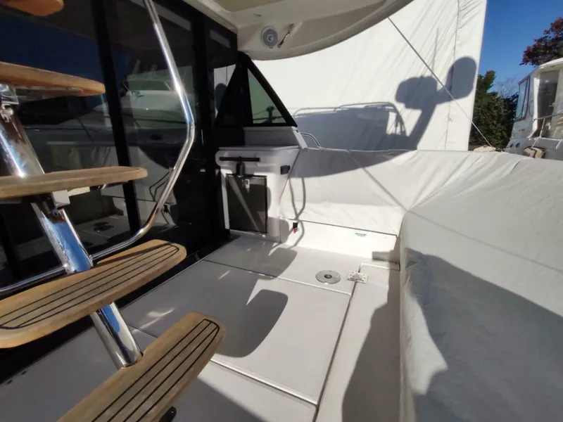Slide: The Image of Regal 42 Fly 2021 - 37