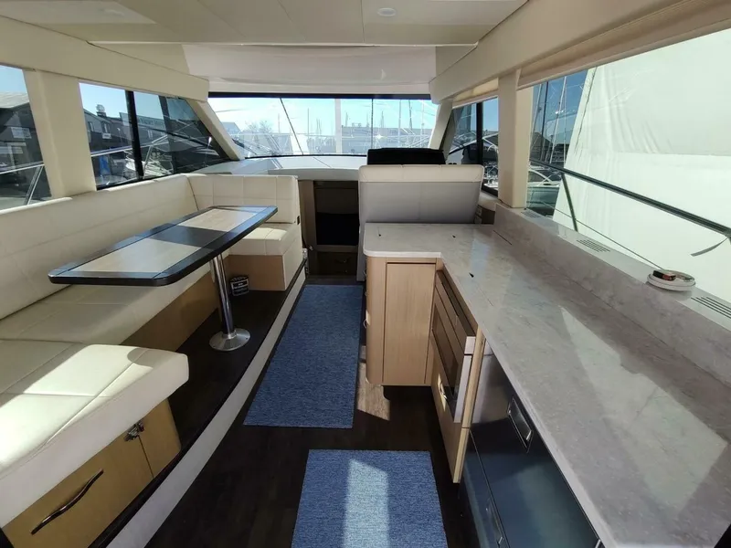 Slide: The Image of Regal 42 Fly 2021 - 48